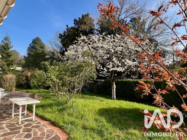Maison à vendre 7 pièces 160 m² Le Mesnil-le-Roi
