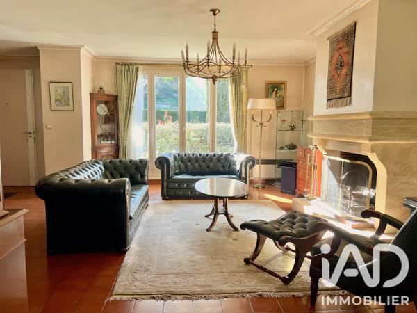 Maison à vendre 7 pièces 160 m² Le Mesnil-le-Roi