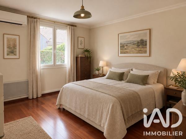 Maison à vendre 7 pièces 160 m² Le Mesnil-le-Roi