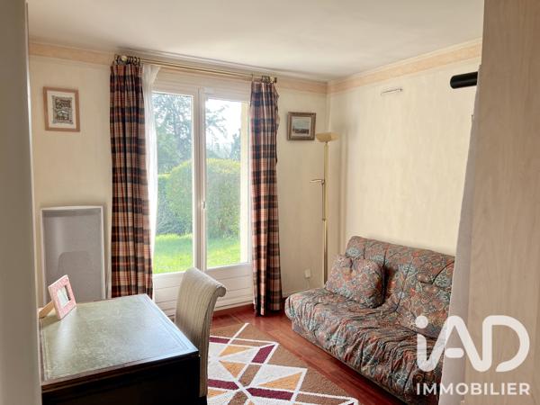 Maison à vendre 7 pièces 160 m² Le Mesnil-le-Roi