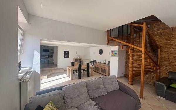 Maison à vendre    5 pièces • 176 m2 Trévoux