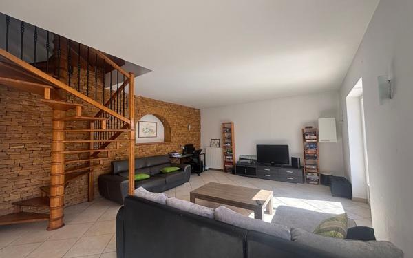 Maison à vendre    5 pièces • 176 m2 Trévoux