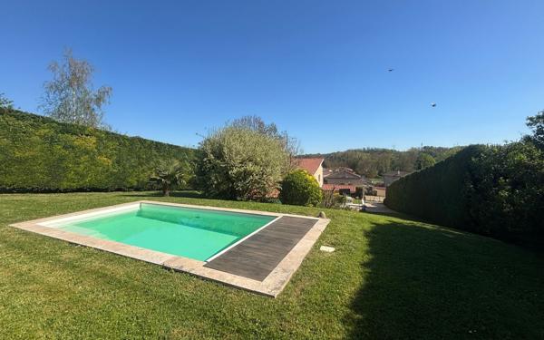 Maison à vendre    5 pièces • 176 m2 Trévoux
