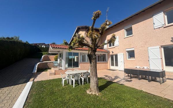 Maison à vendre    5 pièces • 176 m2 Trévoux