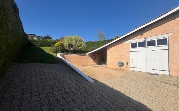Maison à vendre    5 pièces • 176 m2 Trévoux