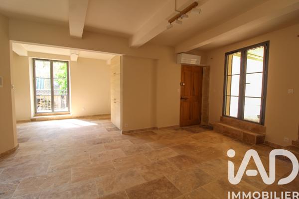 Location appartement 3 pièces 62 m² Montaren-et-Saint-Médiers