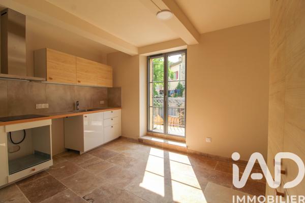 Location appartement 3 pièces 62 m² Montaren-et-Saint-Médiers