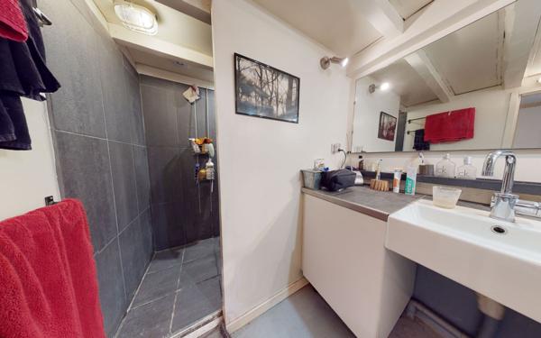 Appartement à vendre    3 pièces • 94 m2 Lyon 6