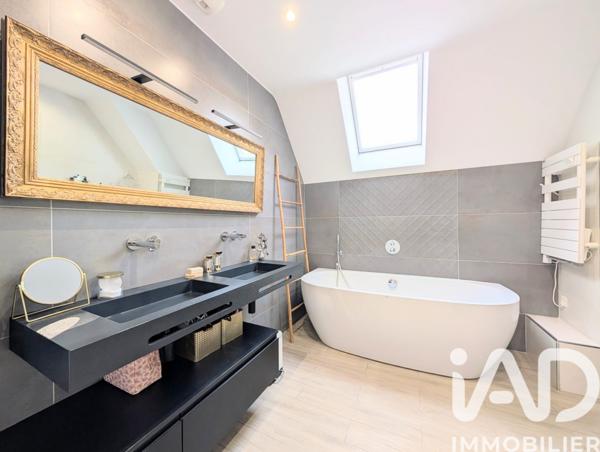 Maison à vendre 8 pièces 213 m² Versailles