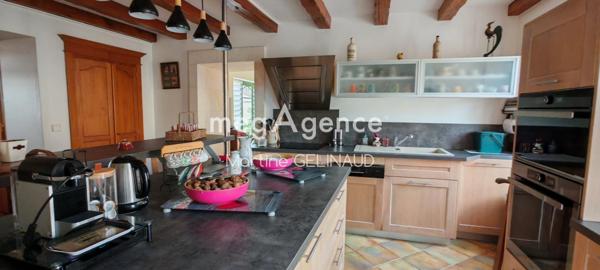 Maison à Rochefort, 17300 - 8 pièces 296m²