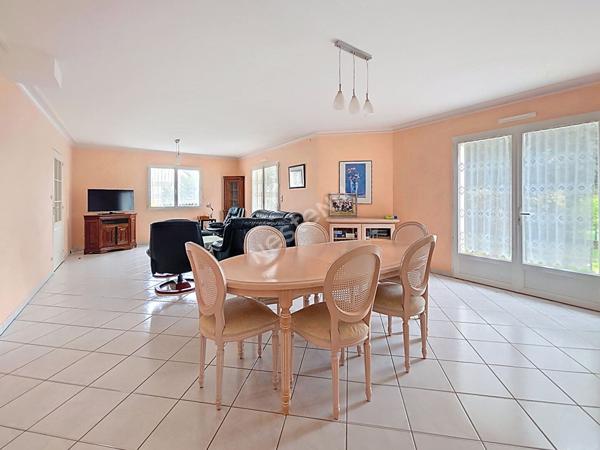 Maison A VENDRE au coeur du bourg de Saint Herblon, 4 chambres, jardin clos