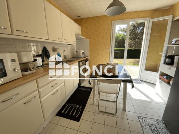 Location Maison 5 pièces 123.18 m² - 19 RUE DUPERRE Ballan-mire 37510