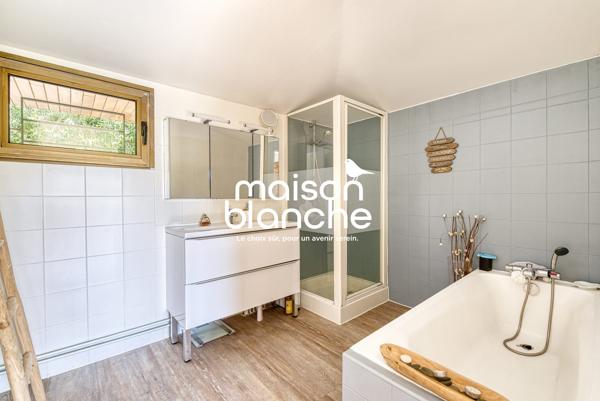 MAISON D'ARCHITECTE 156M² , BRIOLLAY