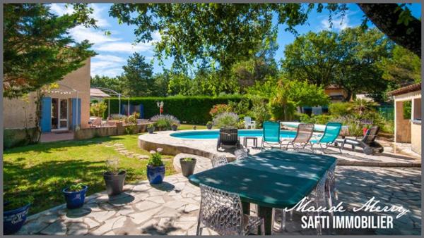 Villa - 4 chambres -piscine-double garage -2100m2