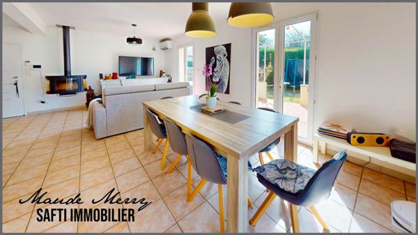 Villa - 4 chambres -piscine-double garage -2100m2