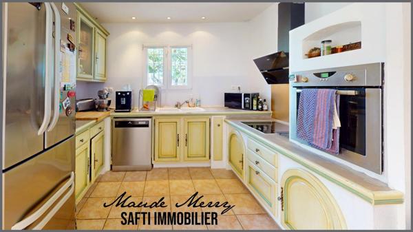 Villa - 4 chambres -piscine-double garage -2100m2