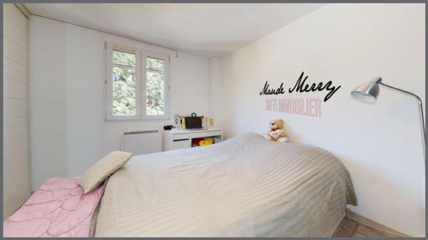 Villa - 4 chambres -piscine-double garage -2100m2