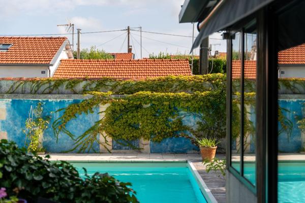 Propriété Singulière en plein coeur de La Genette