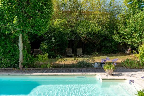 Propriété Singulière en plein coeur de La Genette