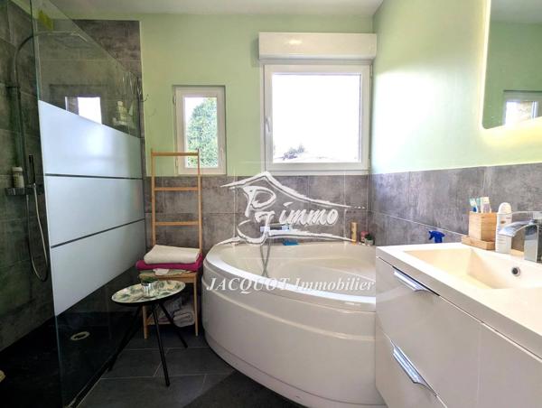 Vente immobilière : Maison à Halluin  4 pièces 104 m² 291 000 €- Jacquot Immobilier.