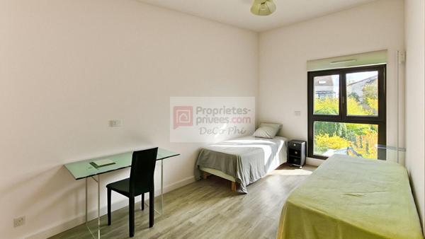 Maison  5 pièces  TBE  dpe A  calme 112 m2 (166m2 au sol)