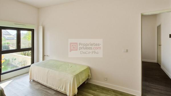 Maison  5 pièces  TBE  dpe A  calme 112 m2 (166m2 au sol)