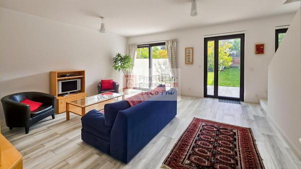 Maison  5 pièces  TBE  dpe A  calme 112 m2 (166m2 au sol)