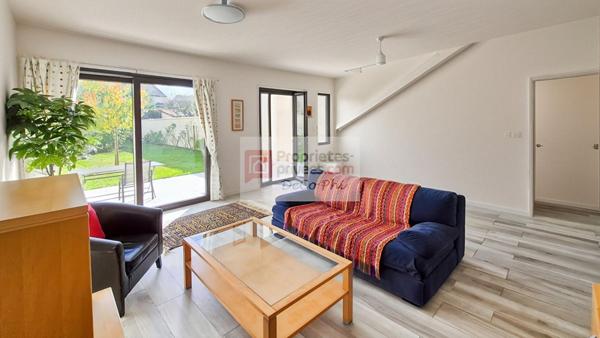 Maison  5 pièces  TBE  dpe A  calme 112 m2 (166m2 au sol)