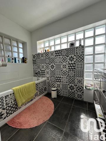 Maison à vendre 6 pièces 165 m² Trélazé