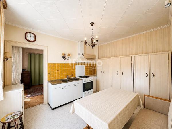 maison mitoyenne 4 pièces sur 8 ares de terrain