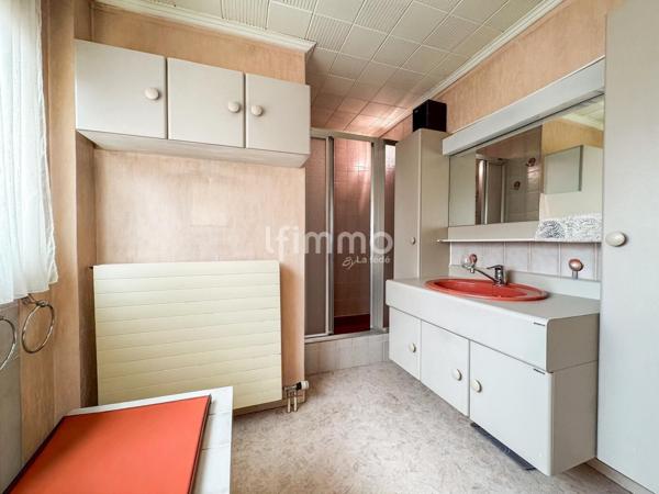 maison mitoyenne 4 pièces sur 8 ares de terrain