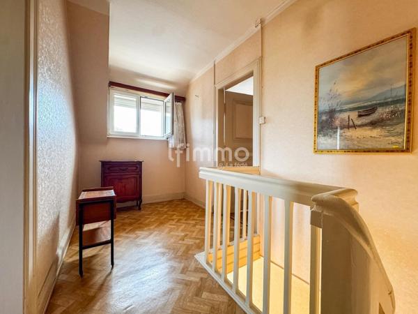 maison mitoyenne 4 pièces sur 8 ares de terrain