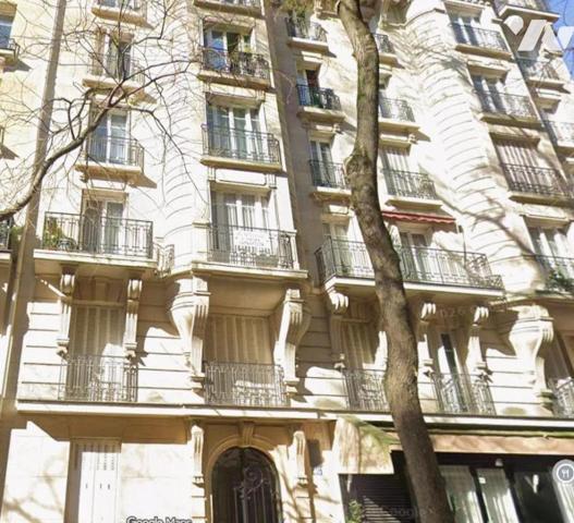 Vente Appartement avec Balcon  à Paris 15e Arrondissement