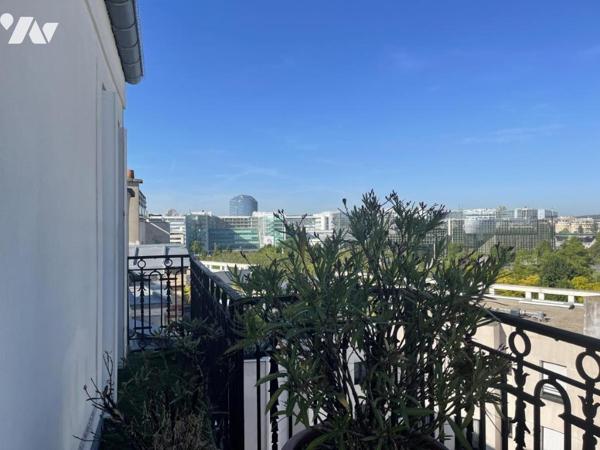 Vente Appartement avec Balcon  à Paris 15e Arrondissement