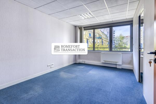 NANTES - Ile de Nantes - Bureaux vue sur Loire