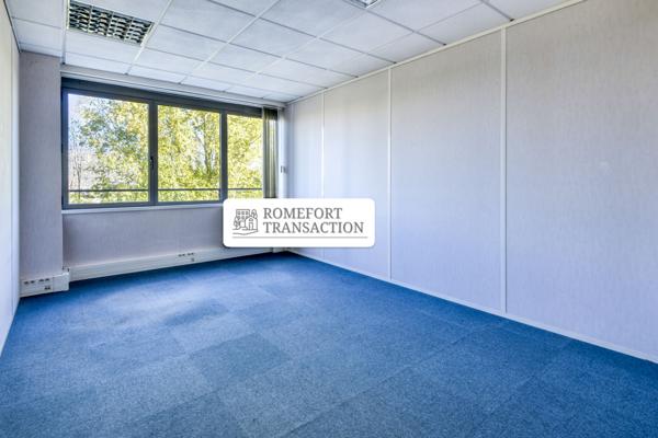 NANTES - Ile de Nantes - Bureaux vue sur Loire
