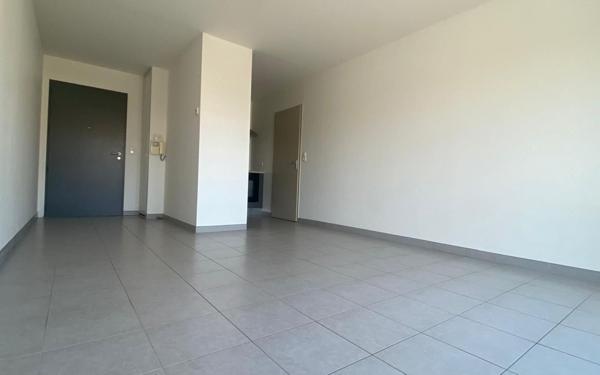 Appartement à vendre    2 pièces • 42 m2 Dompierre-sur-Mer