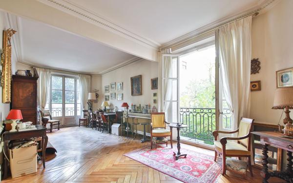 Appartement à vendre    4 pièces • 95,10 m2 Paris 16