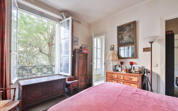 Appartement à vendre    4 pièces • 95,10 m2 Paris 16