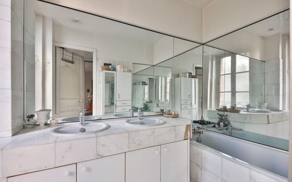 Appartement à vendre    4 pièces • 95,10 m2 Paris 16