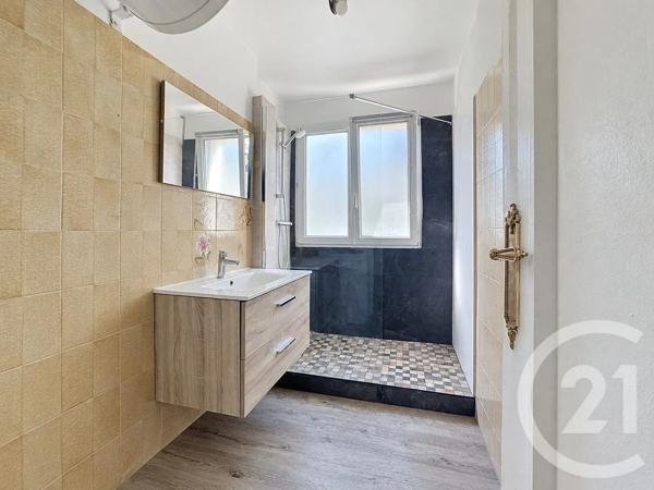 Appartement T3 à vendre  3 pièces - 62,03 m 2   SURESNES  - 92