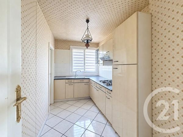 Appartement T3 à vendre  3 pièces - 62,03 m 2   SURESNES  - 92