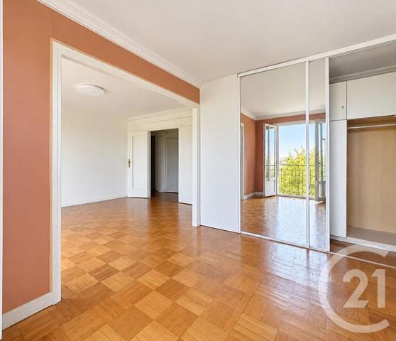 Appartement T3 à vendre  3 pièces - 62,03 m 2   SURESNES  - 92