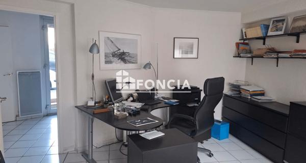 À vendre Local commercial 37 m² - Hyères 83400