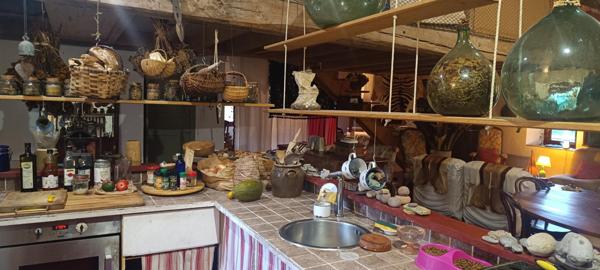 Maison traditionnelle sur 3 niveaux de 270m2