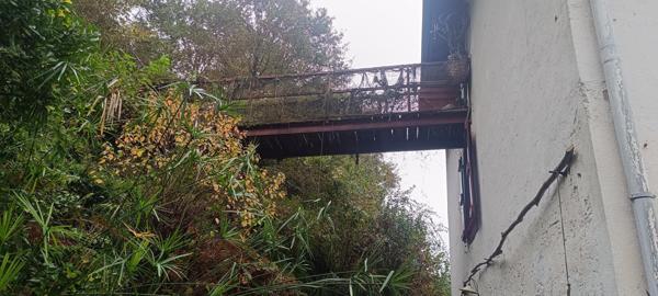 Maison traditionnelle sur 3 niveaux de 270m2