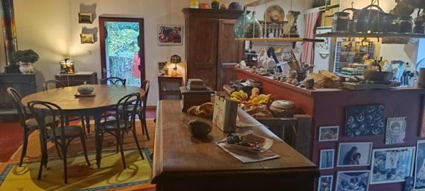 Maison traditionnelle sur 3 niveaux de 270m2