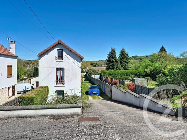 Maison à vendre  4 pièces - 79 m 2   ST PIERRE LES NEMOURS  - 77
