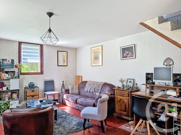 Maison à vendre  4 pièces - 79 m 2   ST PIERRE LES NEMOURS  - 77
