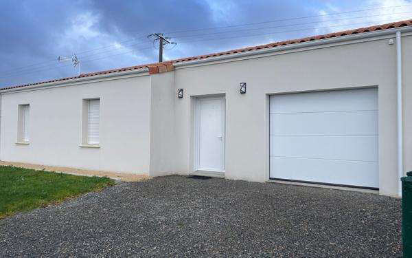 Maison à vendre    4 pièces •  La Crèche